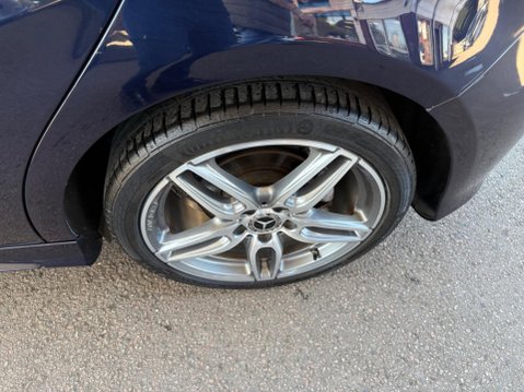 Mercedes-Benz A Class 1.5 A180d AMG Line 7G-DCT Euro 6 (s/s) 5dr 29