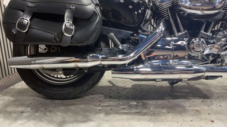 Harley-Davidson Sportster 1200 XL1200C 2011 ONLY 7K NEW MOT CUSTOM CRUISER BIKE 38