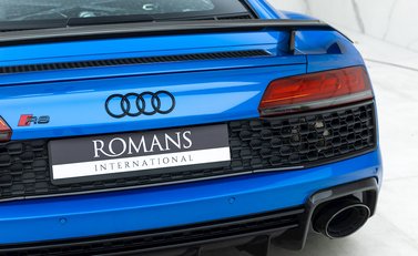 Audi R8 V10 Performance Carbon Black 20