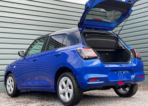 Suzuki Swift Motion 1.2 Mild Hybrid CVT 13