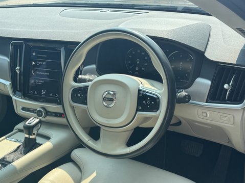 Volvo V90 (Sold) 2.0 D4 Momentum Plus Estate 5dr Diesel Auto Euro 6 (s/s) (190 ps) 12