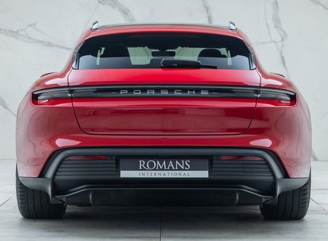 Porsche Taycan 4S SPORT TURISMO 8