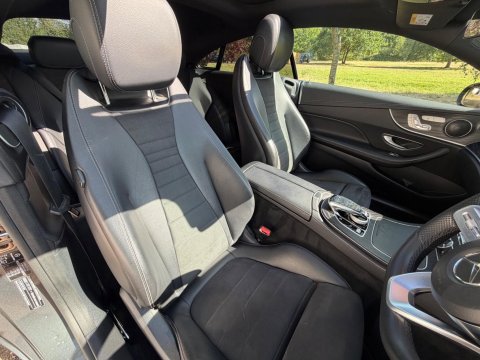 Mercedes-Benz E Class E 300 AMG LINE PREMIUM 26