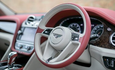 Bentley Bentayga W12 11