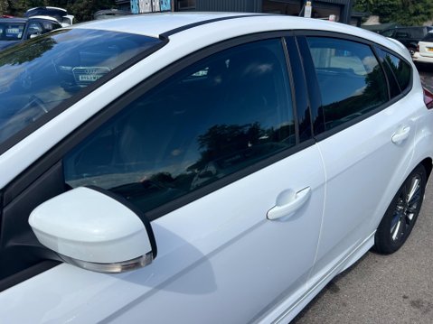 Ford Focus 1.5T EcoBoost ST-Line Auto Euro 6 (s/s) 5dr 15
