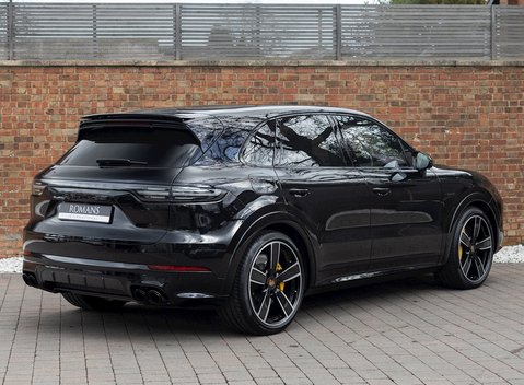 Porsche Cayenne Turbo S E-Hybrid 7