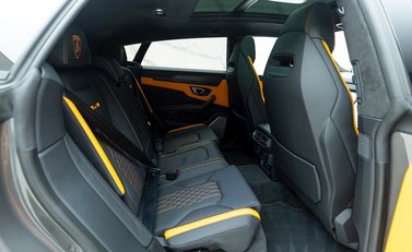 Lamborghini Urus S 13