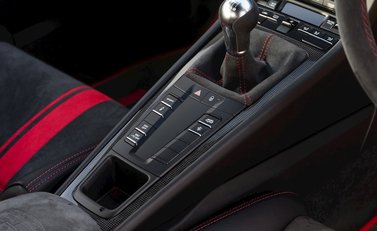 Porsche 911 (991.2) GT3 23