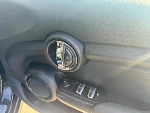Mini Hatch 1.5 Cooper D Auto Euro 6 (s/s) 5dr 19