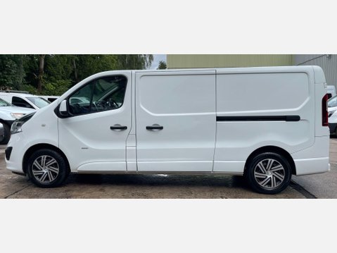 Vauxhall Vivaro 1.6 CDTi 2900 BiTurbo ecoFLEX Sportive L2 H1 Euro 5 (s/s) 5dr 15