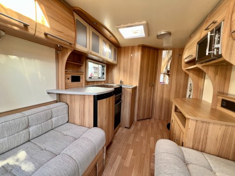 Bailey Pegasus Genoa GT65  17