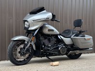 Harley-Davidson Cvo 2.0 CVO Street Glide 1977 23 11
