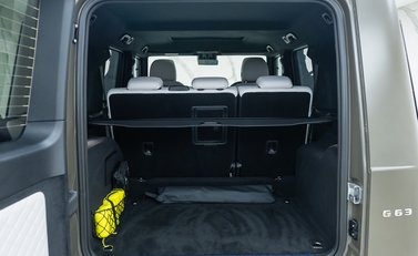 Mercedes-Benz G Class AMG G63 Carbon Edition 38