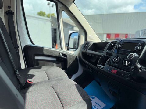 Peugeot Boxer 2.2 Boxer 335 Professional L3H2 Blue HDi 12