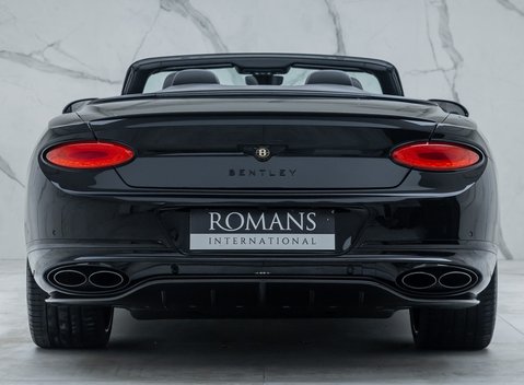 Bentley Continental GTC V8 11