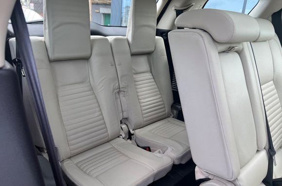 Land Rover Discovery Sport 2.2 SD4 HSE LUXURY AUTOMATIC 28