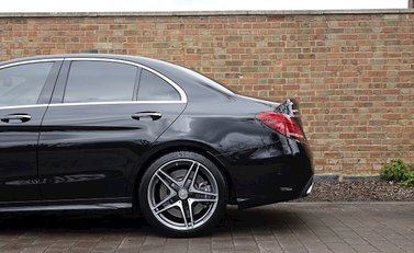 Mercedes-Benz C Class C63 Saloon 18