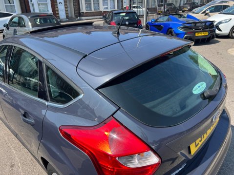 Ford Focus 1.6 Titanium Navigator Powershift Euro 5 5dr 17
