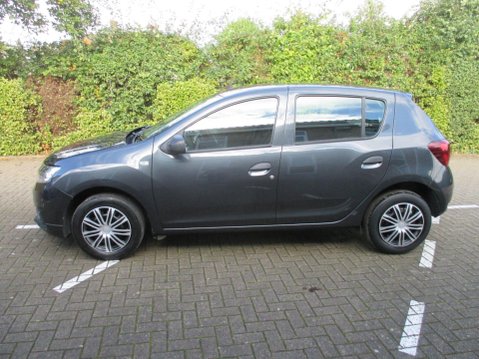 Dacia Sandero 1.0 SCe Essential Euro 6 5dr 7