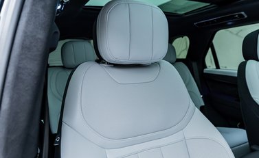Land Rover Range Rover Sport P530 First Edition 16
