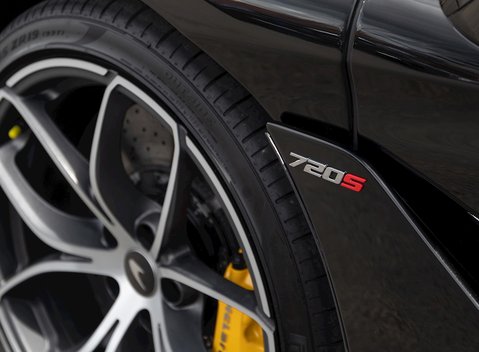 McLaren 720S Spider Performance 30