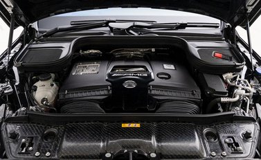 Mercedes-Benz GLS 63 Night Edition Executive 32