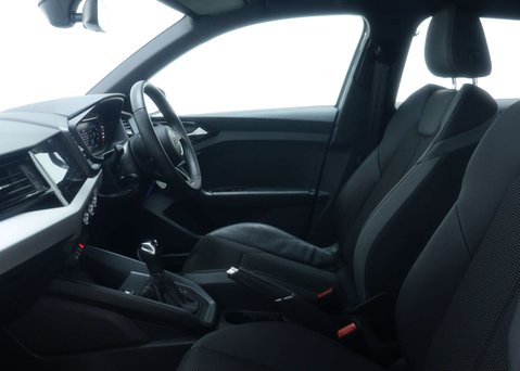 Audi A1 1.0 A1 Sportback 30 TFSI S Line Semi-Auto 5dr 48