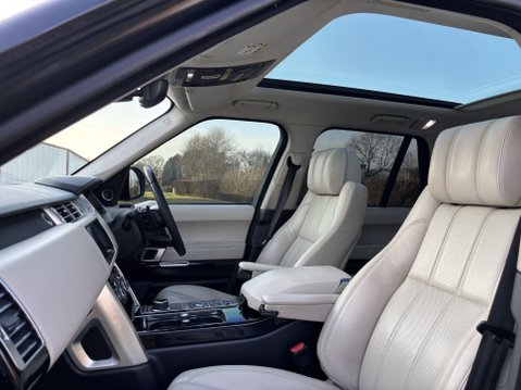 Land Rover Range Rover TDV6 VOGUE 19