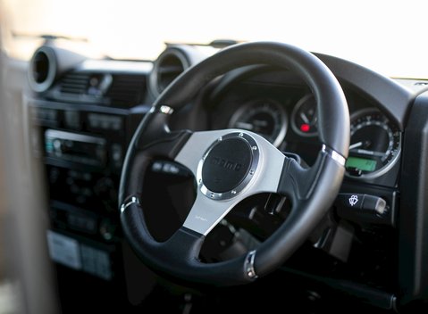 Land Rover Defender 110 XS Classic Series I 11