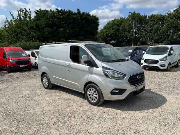 Ford Transit Custom SWB L1H1 Low Roof Limited 300 Air Con Alloys Sensors EURO 6 NO VAT 4