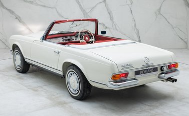 Mercedes-Benz 280 SL W113 Pagoda 13