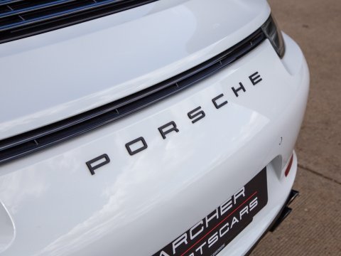 Porsche 911 CARRERA GTS PDK 19