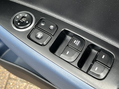 Hyundai i10 1.2 SE 5dr Auto 19