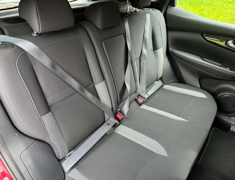 Nissan Qashqai 1.5 Qashqai Acenta Premium dCi 5dr 39