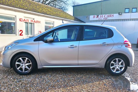 Peugeot 208 1.4 HDI..LOOK !! ONLY £20:00 R/TAX..7 SERVICE STAMPS  7