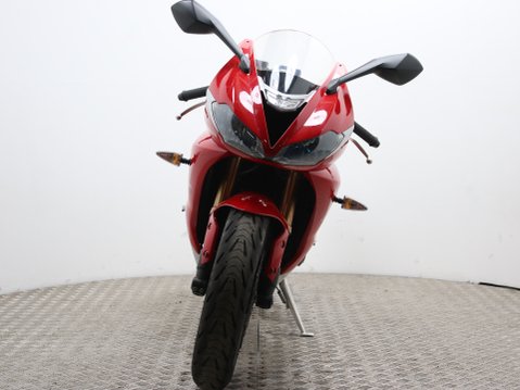 Triumph Daytona 675 DAYTONA 675 ABS 6