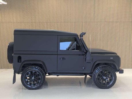 Land Rover Defender 2.2 Defender 90 Hard Top TD 4WD 5dr 13