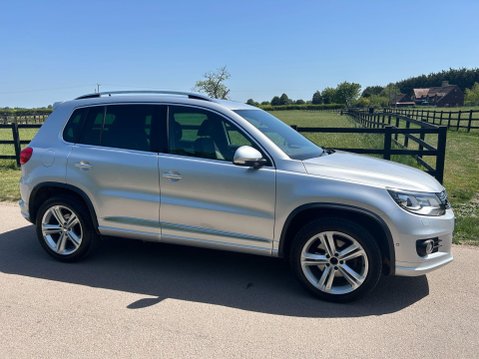Volkswagen Tiguan 2.0 TDI BlueMotion Tech R-Line 4WD Euro 5 (s/s) 5dr (Nav) 10