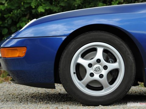 Porsche 968 COUPE 1