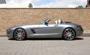 Mercedes-Benz SLS AMG GT Roadster 23