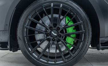 Aston Martin DBX 707 10