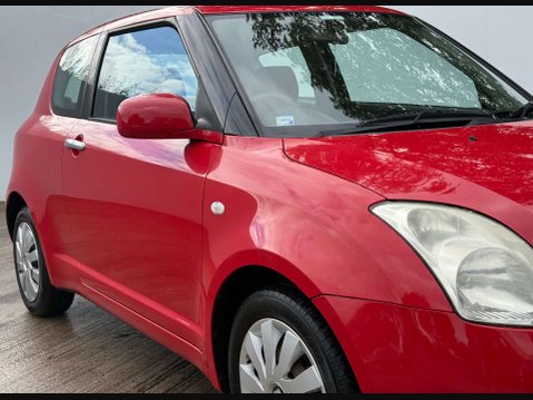Suzuki Swift 1.3 Swift GL 3dr 2