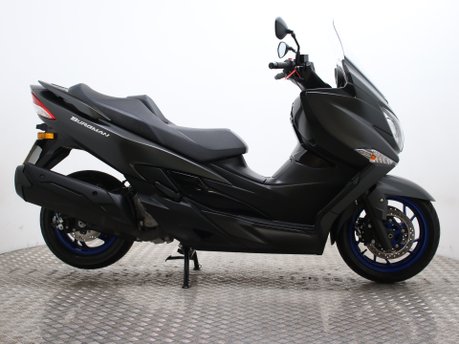 Suzuki Burgman 400 AN 400 AM2