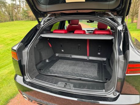 Jaguar E-Pace R-DYNAMIC HSE 37