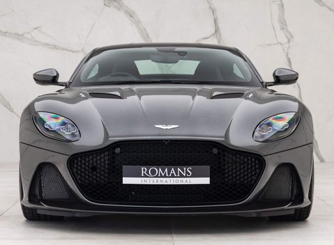 Aston Martin DBS Superleggera 4
