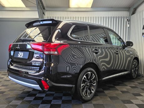Mitsubishi Outlander 2.0h 12kWh GX4h SUV 5dr Petrol Plug-in Hybrid CVT 4WD Euro 6 (s/s) (200 ps) 31