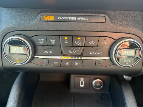 Ford Focus TITANIUM X 18