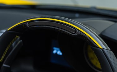 Ferrari F8 SPIDER 25