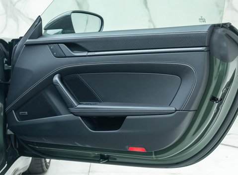 Porsche 911 GT3 TOURING (992) 28