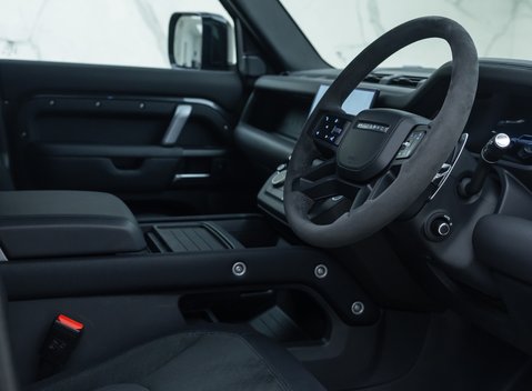 Land Rover Defender 110 V8 P525 13